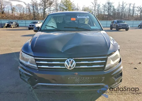 2018 Volkswagen Tiguan S z USA, uszkodzony, nr VIN 3VV1B7AX5JM037399